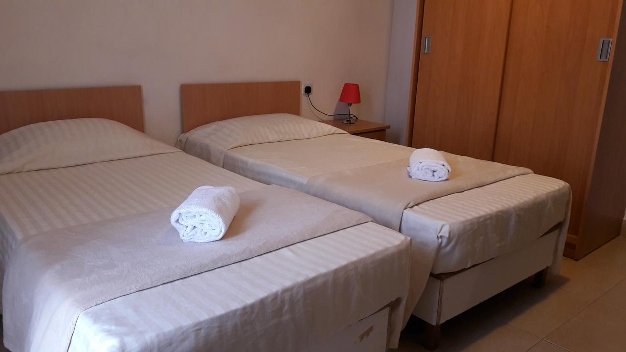 Tropicana Hotel Saint Julian's Eksteriør billede