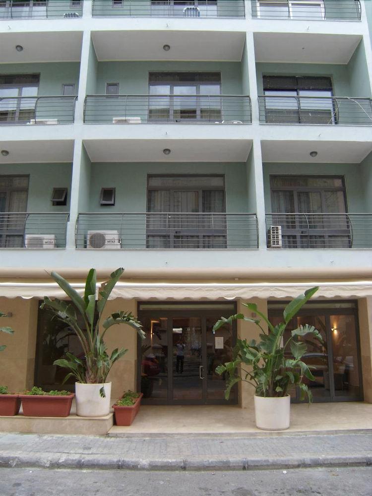 Tropicana Hotel Saint Julian's Eksteriør billede